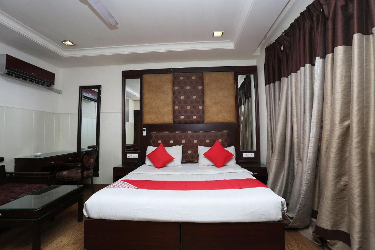 Oyo 6845 The Grand Hotel Nuova Delhi Esterno foto